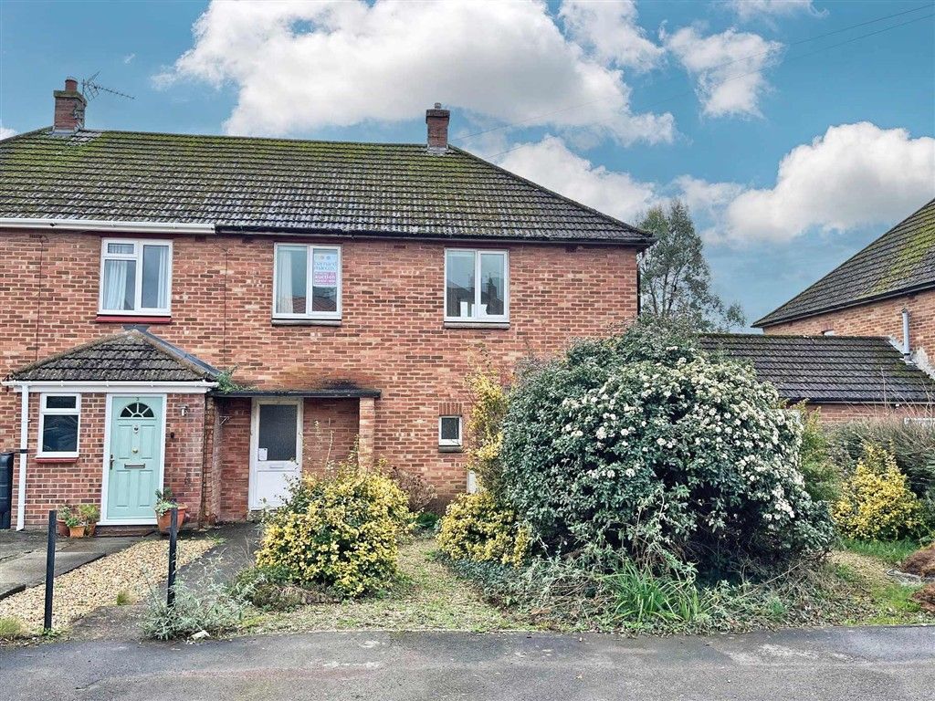 Property photo 1 of 12