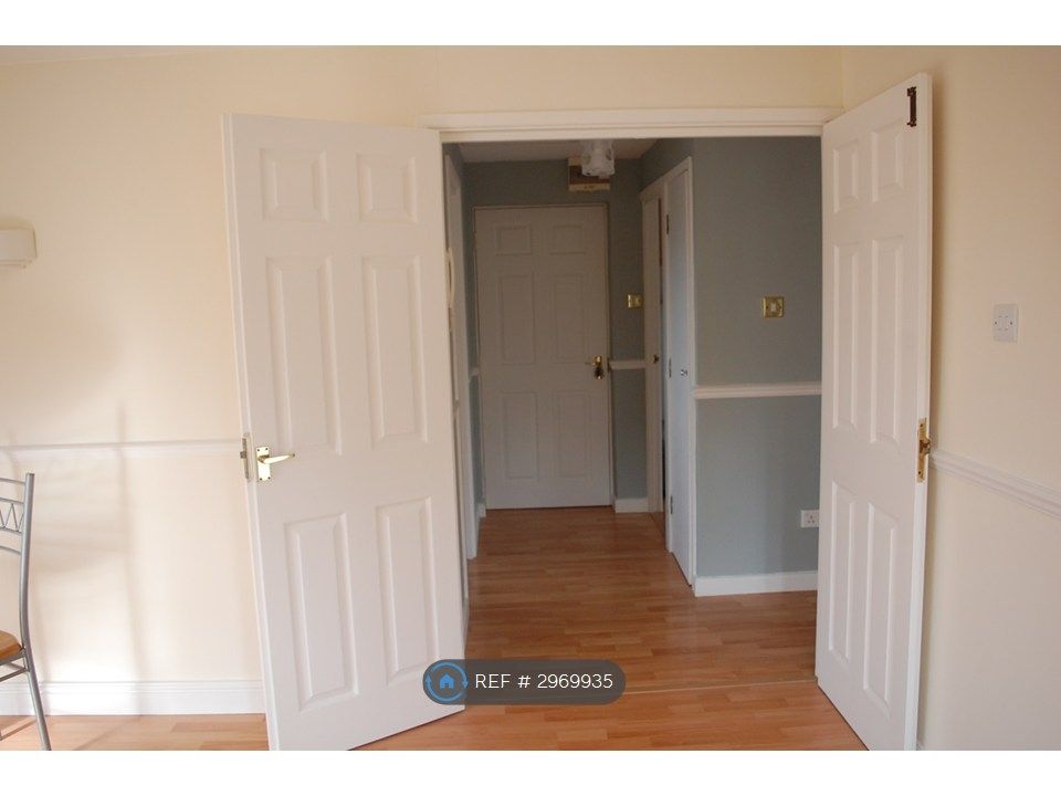 Property photo 2 of 12 Lounge/Hall