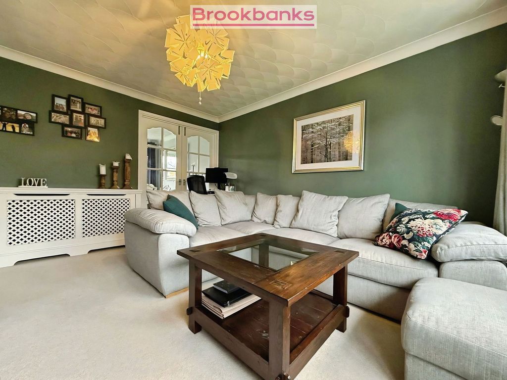 Property photo 3 of 18