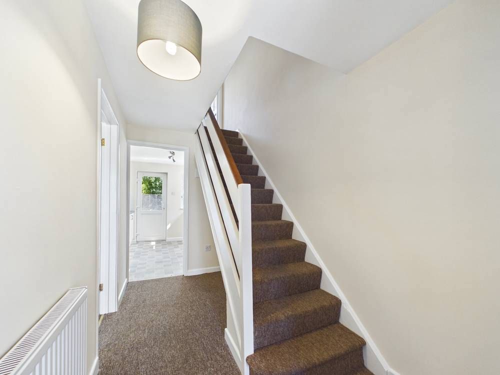 Property photo 2 of 15 Giraffe360-Still001