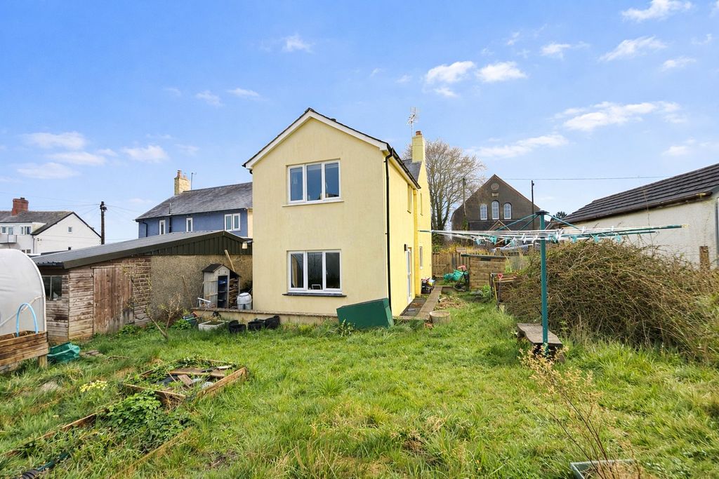 Property photo 2 of 26