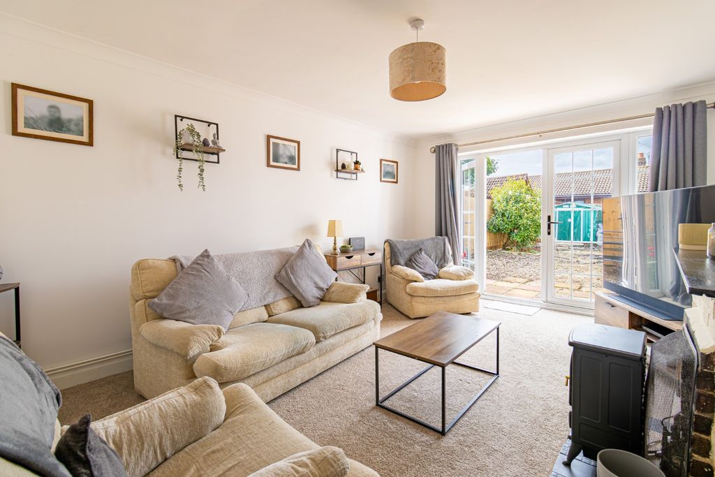 Property photo 2 of 23 4318496