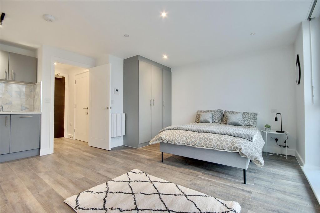 Property photo 3 of 14 Otbe5C4Scka37Qmkdky66A.Jpg