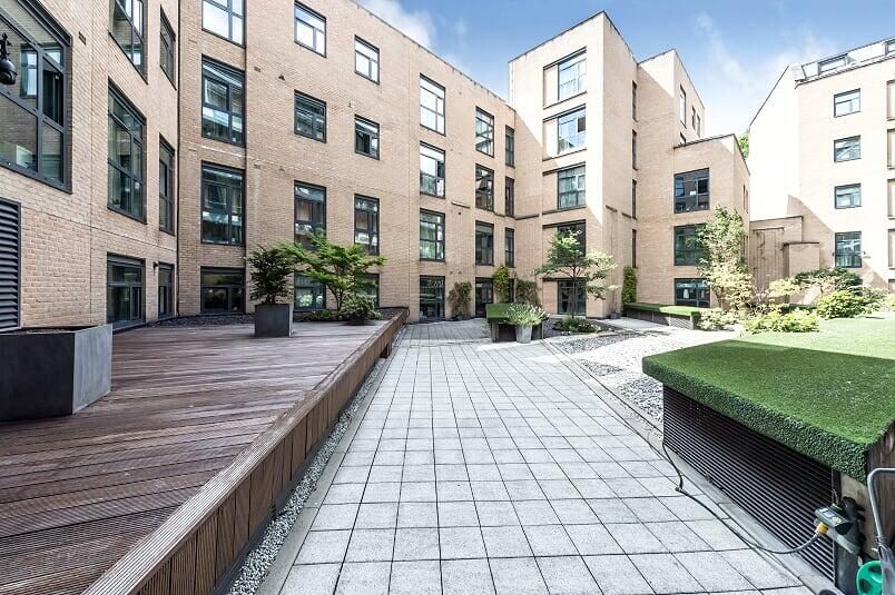Property photo 2 of 10 Courtyard