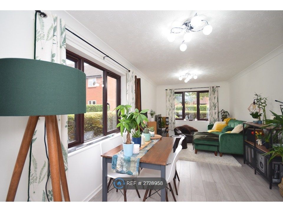 Property photo 3 of 6