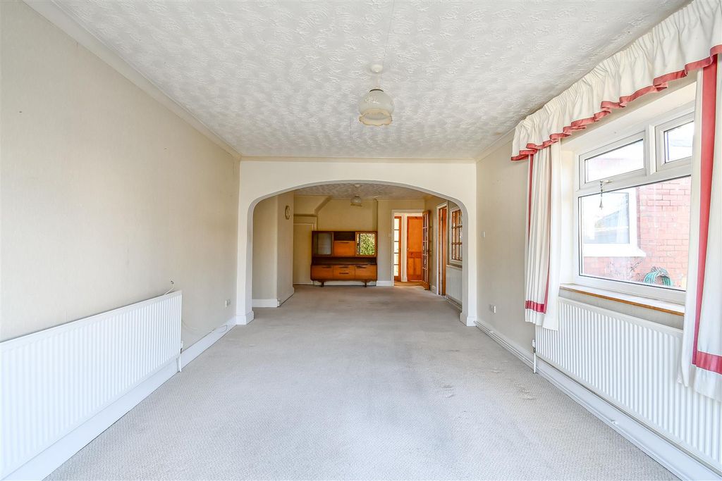 Property photo 3 of 30