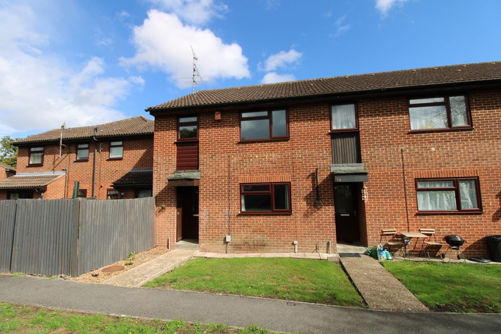 Property photo 1 of 8 Img_2094