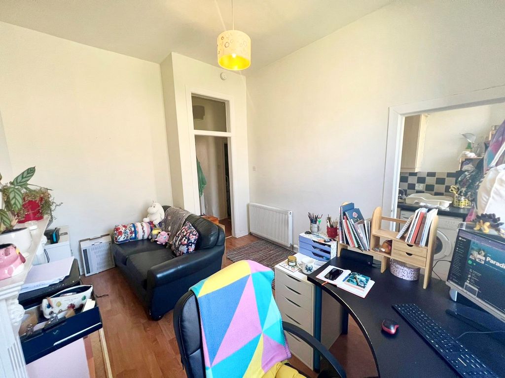 Property photo 2 of 6