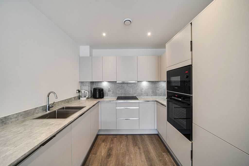 Property photo 3 of 20 1432389-9-69Bd1Ab...