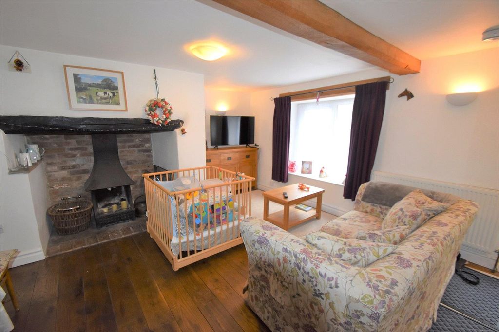 Property photo 3 of 9 Uffculme Seddons