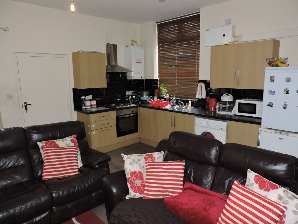 Property photo 2 of 6