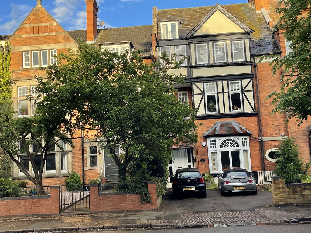 Property photo 2 of 12