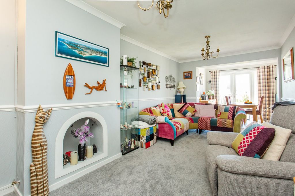 Property photo 2 of 13 Picture 2