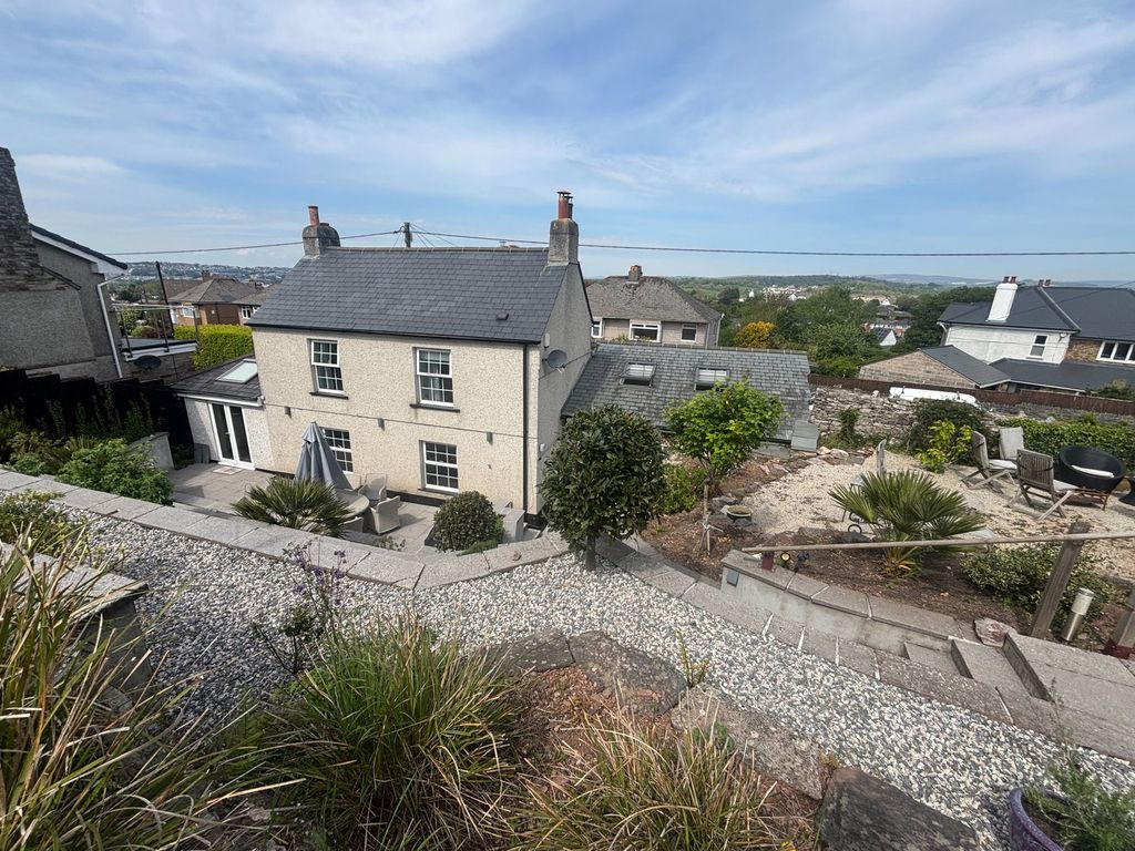 Property photo 3 of 29