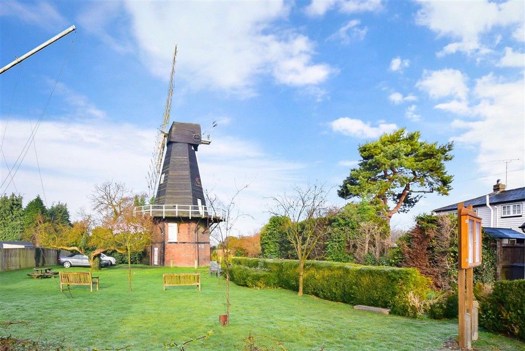 Property photo 2 of 10 Surrounding Area