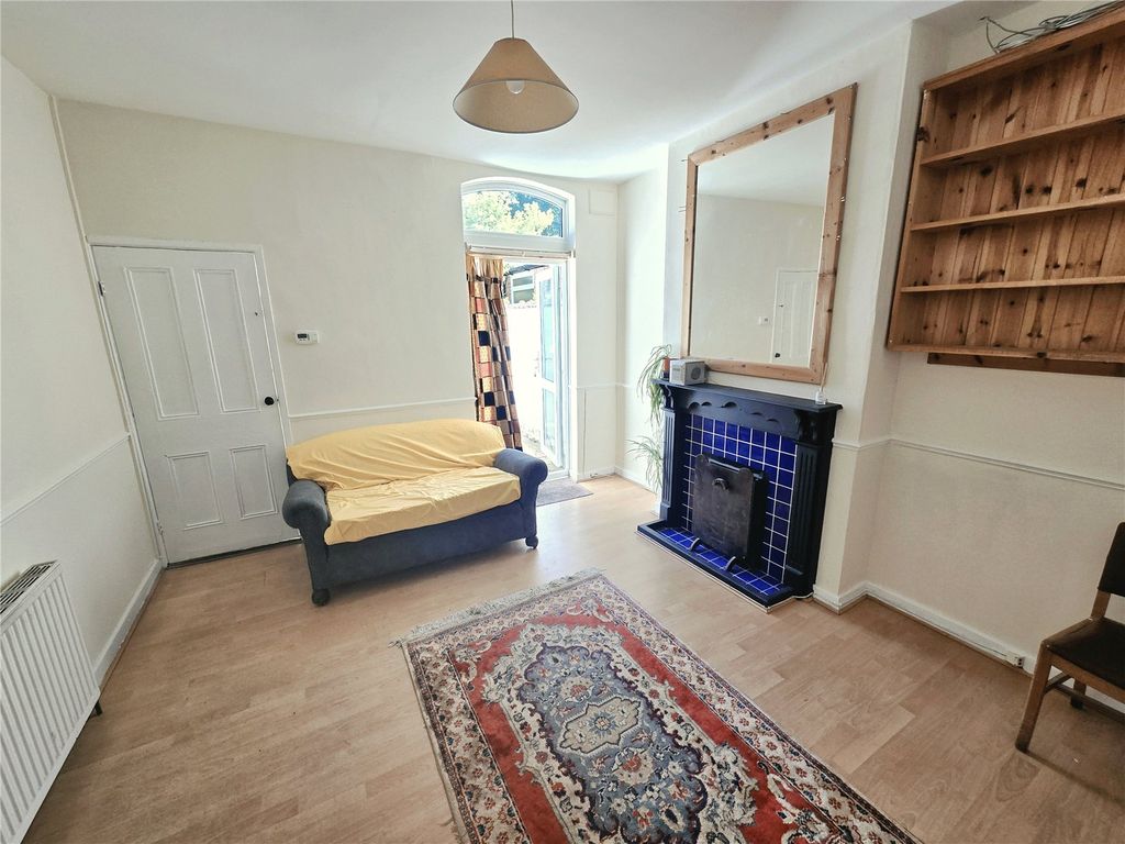 Property photo 2 of 12 Picture No. 09