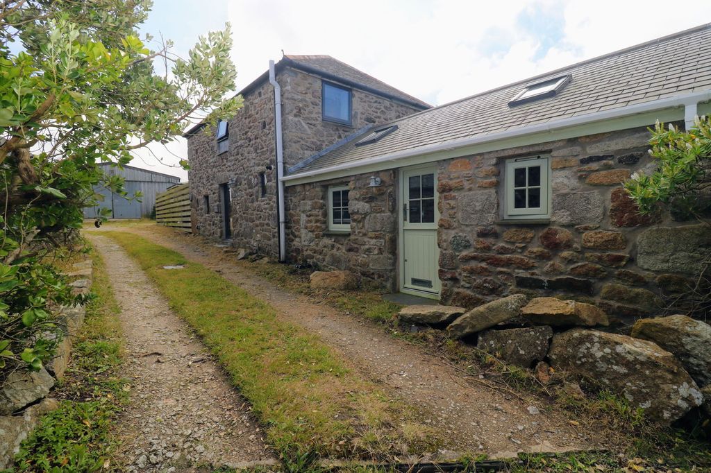 Property photo 1 of 3