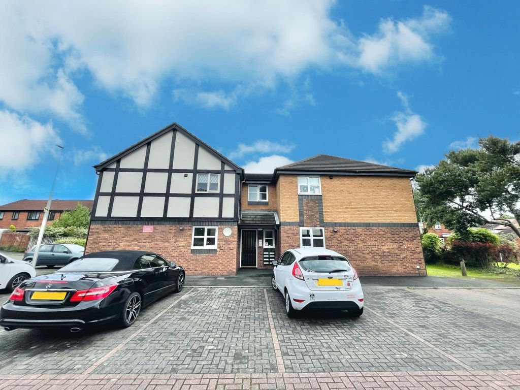 Property photo 1 of 12