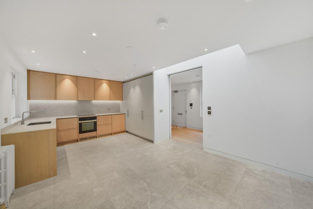 Property photo 3 of 13 Kitchen