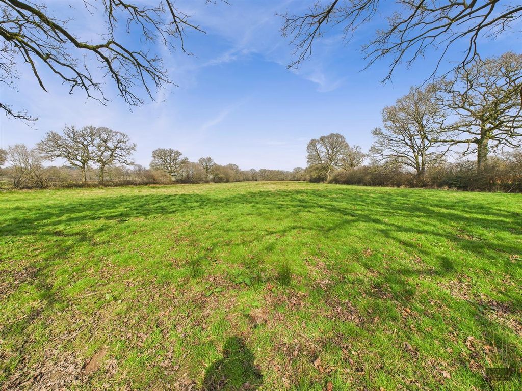 Property photo 3 of 15 Cam02887G0-Pr0400-Still005.Jpg