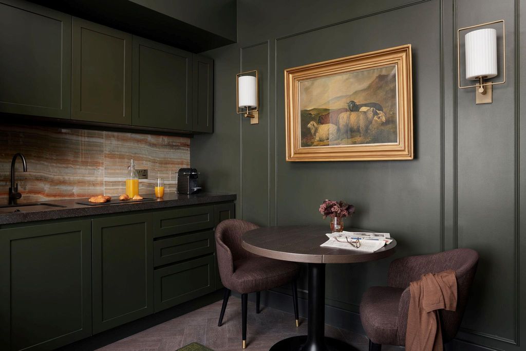 Property photo 2 of 13 Image