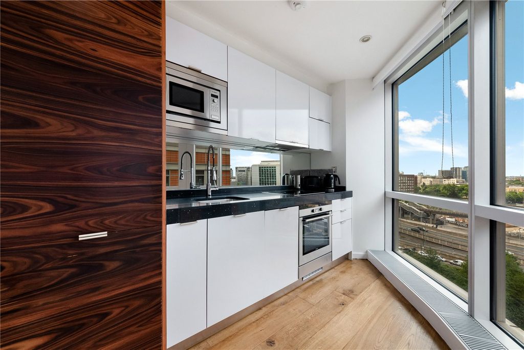 Property photo 3 of 8 Picture No. 08