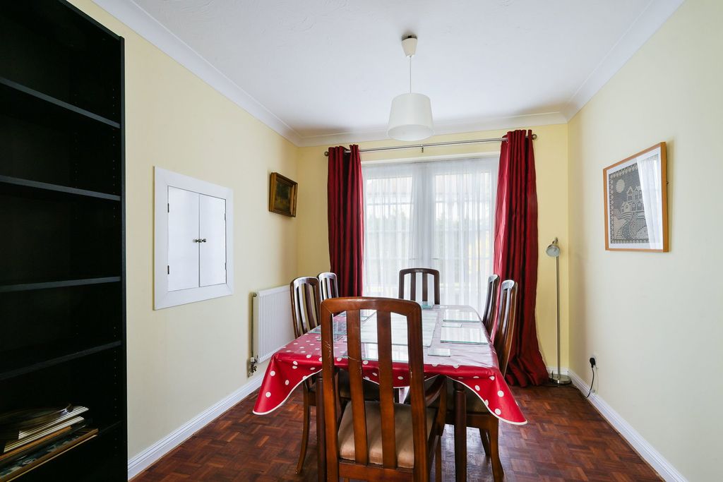 Additional image 8 of 4 bed detached house for saleBromford Close, Oxted RH8