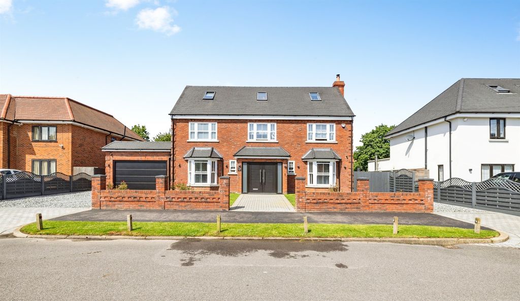 Property photo 1 of 39