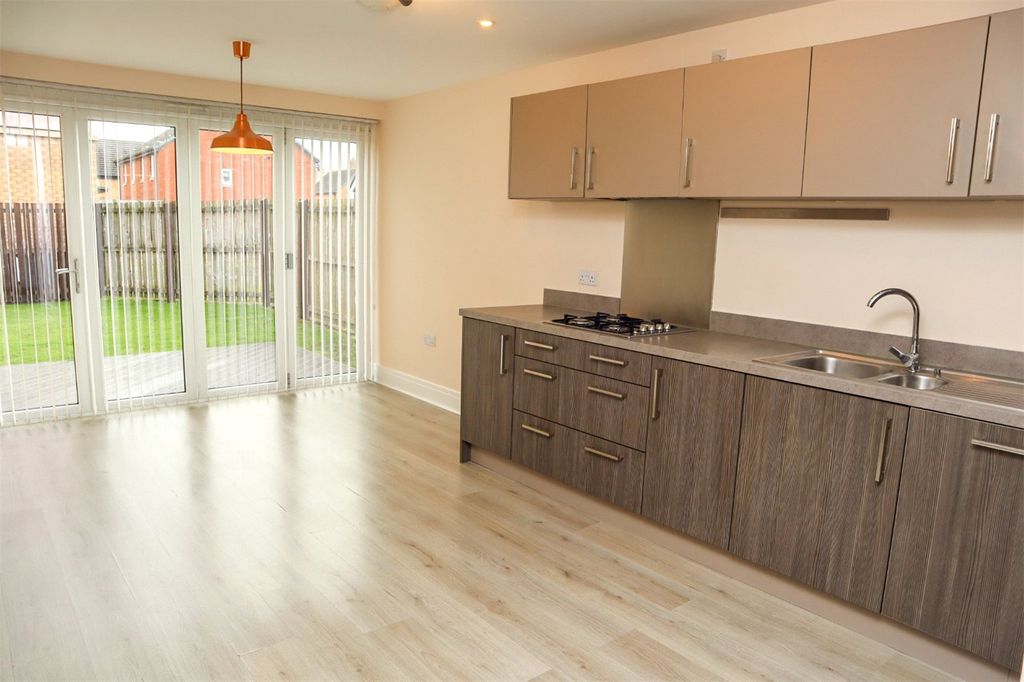 Property photo 2 of 17 Kitchen/Diner