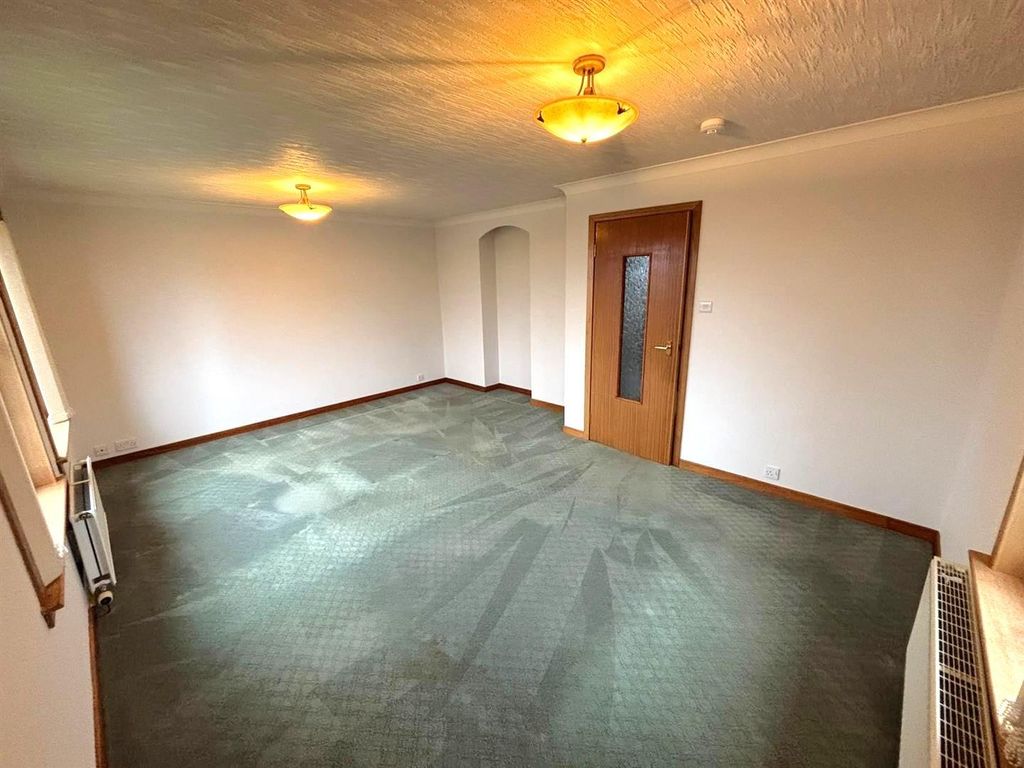 Property photo 2 of 11 2