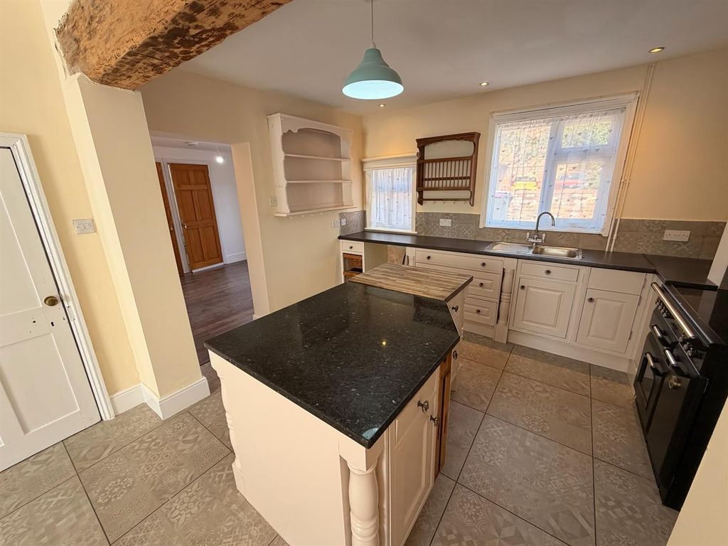 Property photo 2 of 19 58d233d6-5Eb2-4Afb-8Fb8-d3Bdbc6d4885.Jpg
