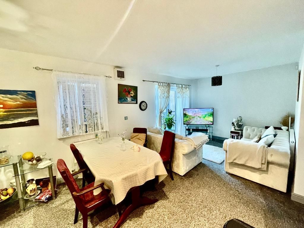 Property photo 2 of 10 Photo 2