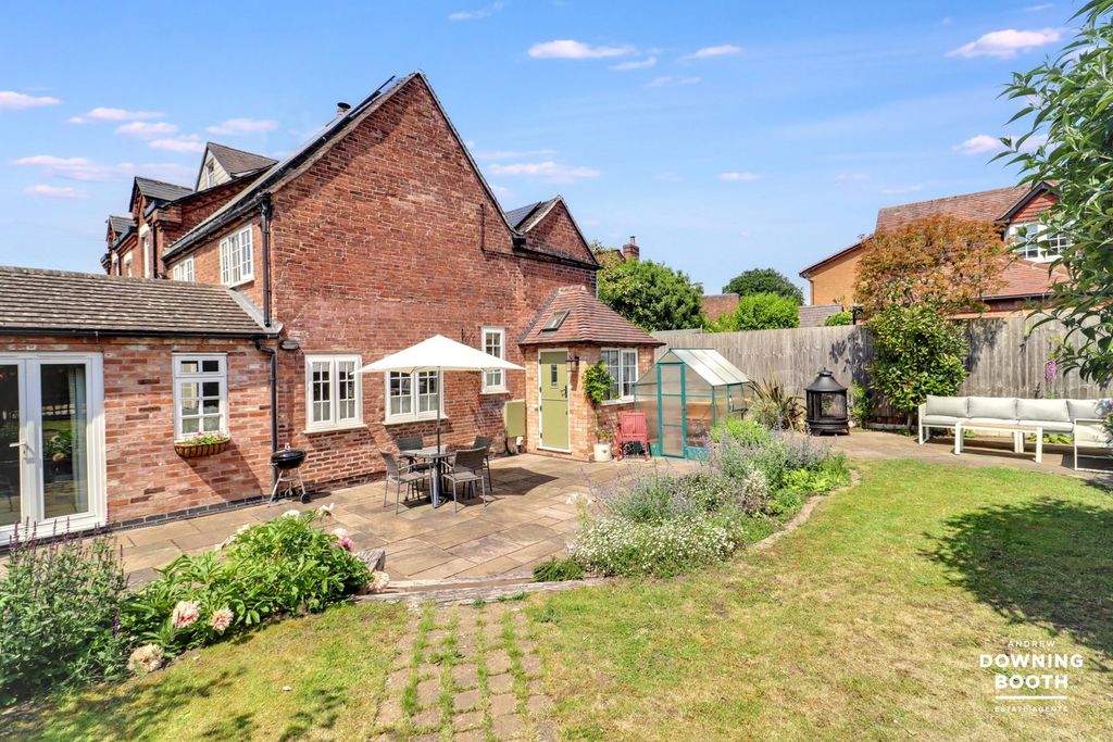 Property photo 2 of 45