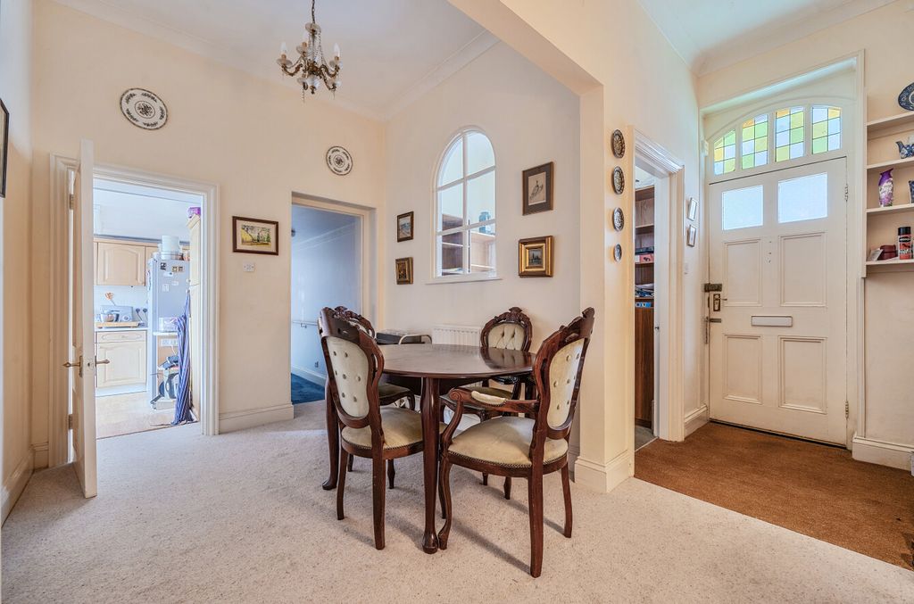 Property photo 3 of 18 1360377-14-68Dac9...