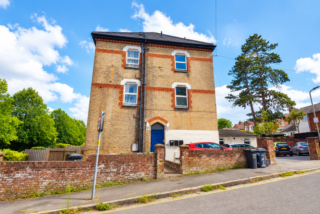 Property photo 1 of 8 F2887c94-c6A0-4196-A793-B641180E996A