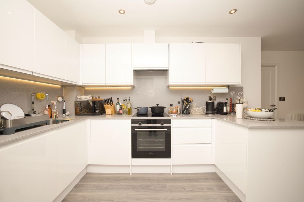 Property photo 3 of 11 Picture 3