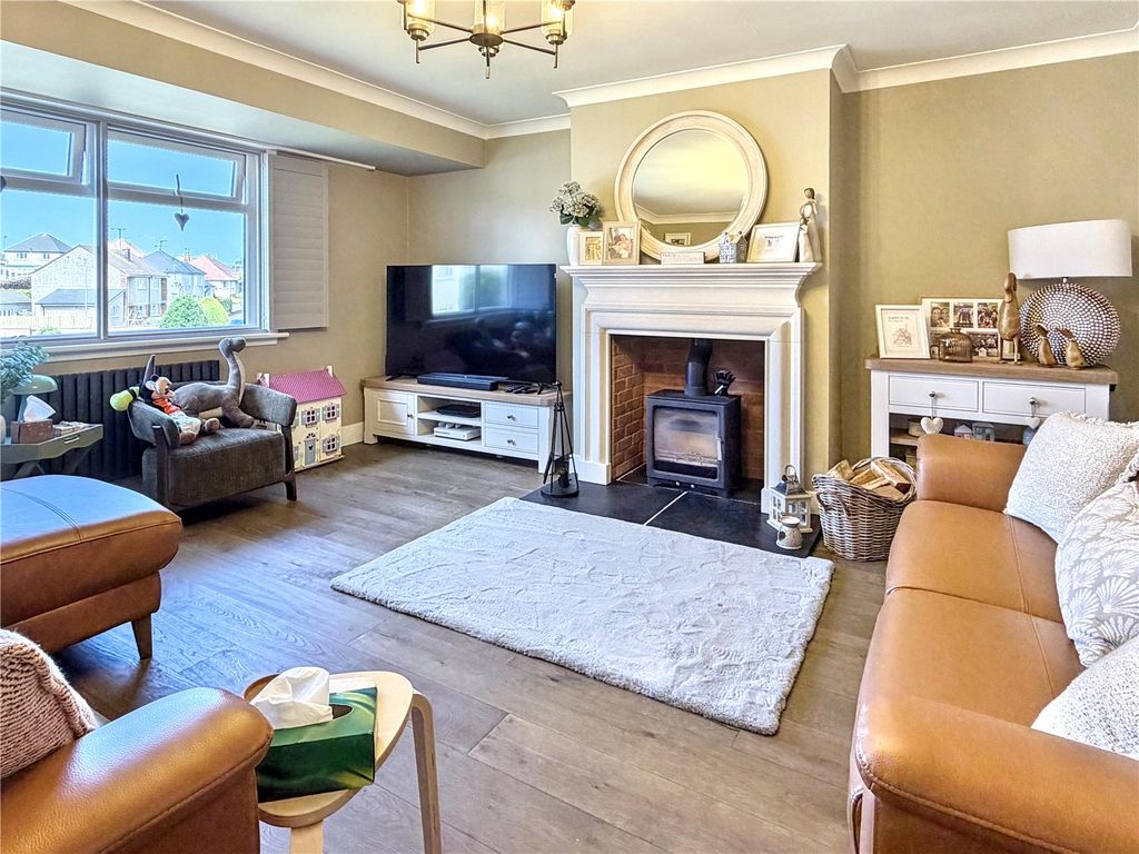 Property photo 3 of 28 Picture No. 06