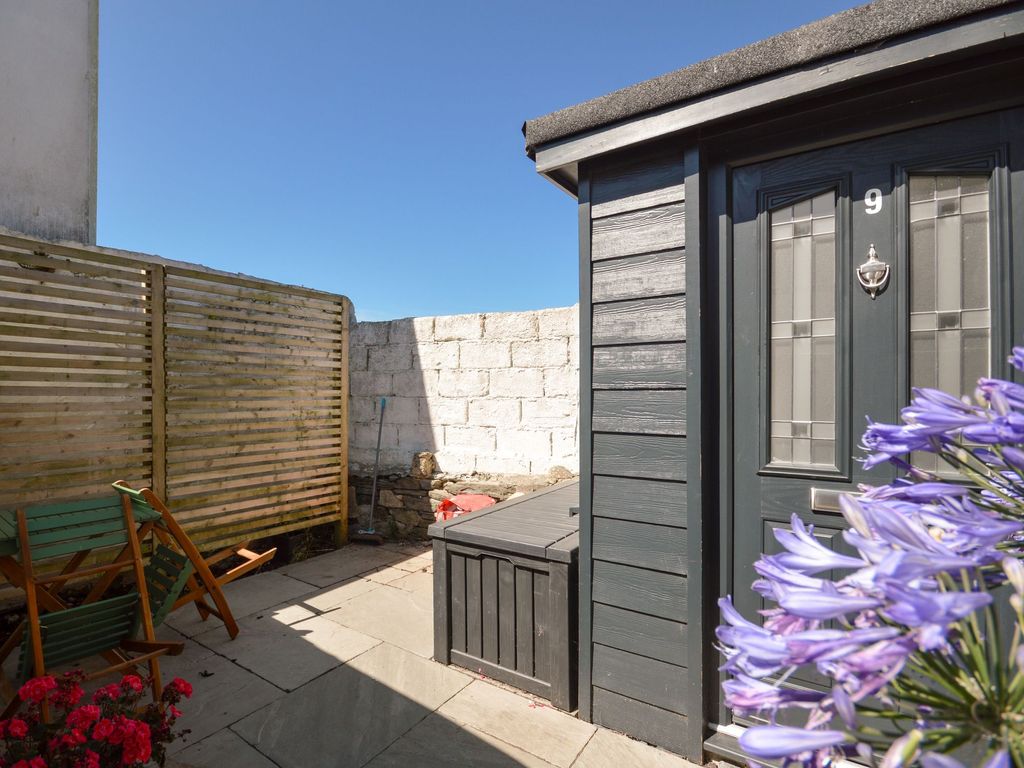 Property photo 2 of 13