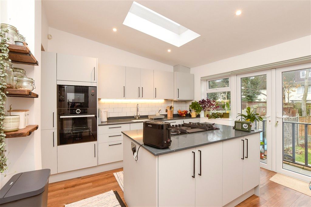 Property photo 3 of 21 Kitchen/Breakfast Room