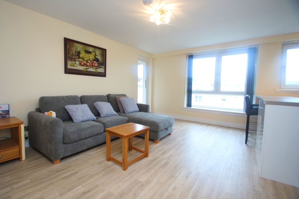 Property photo 2 of 11 2