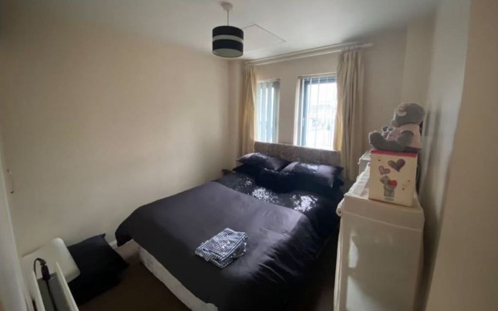 Property photo 1 of 4