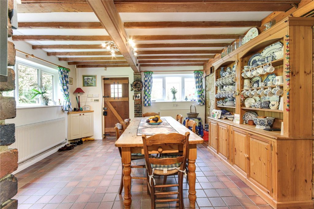 Property photo 3 of 21 Kitchen/Breakfast Rm