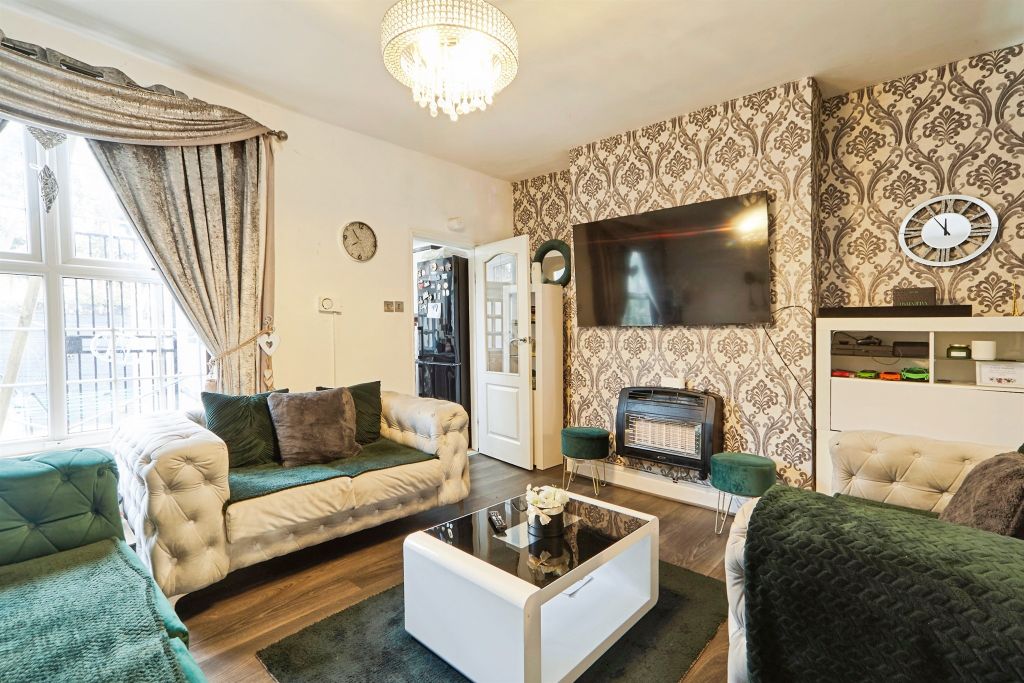 Property photo 2 of 17