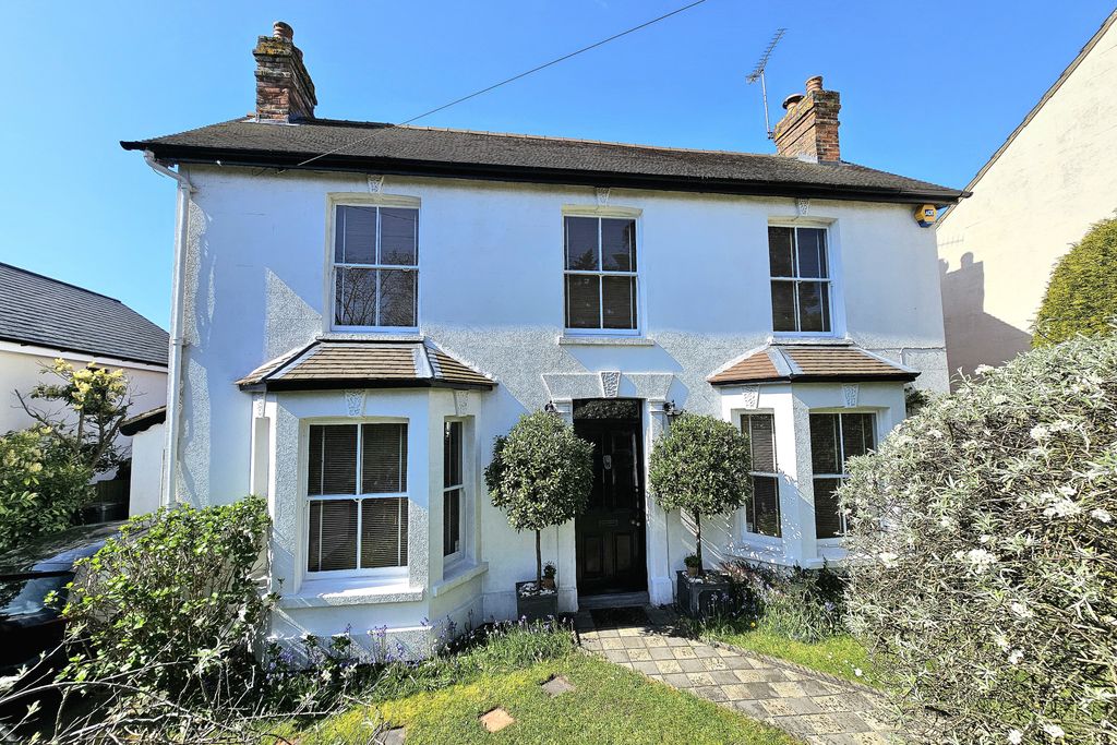 Property photo 1 of 11