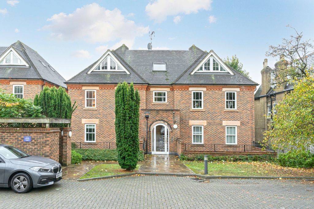 Property photo 1 of 16 External
