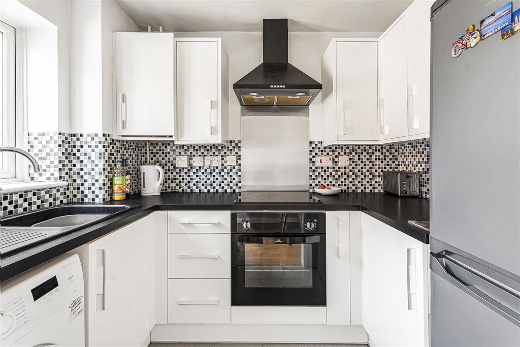 Property photo 3 of 16 3_56203.Jpg