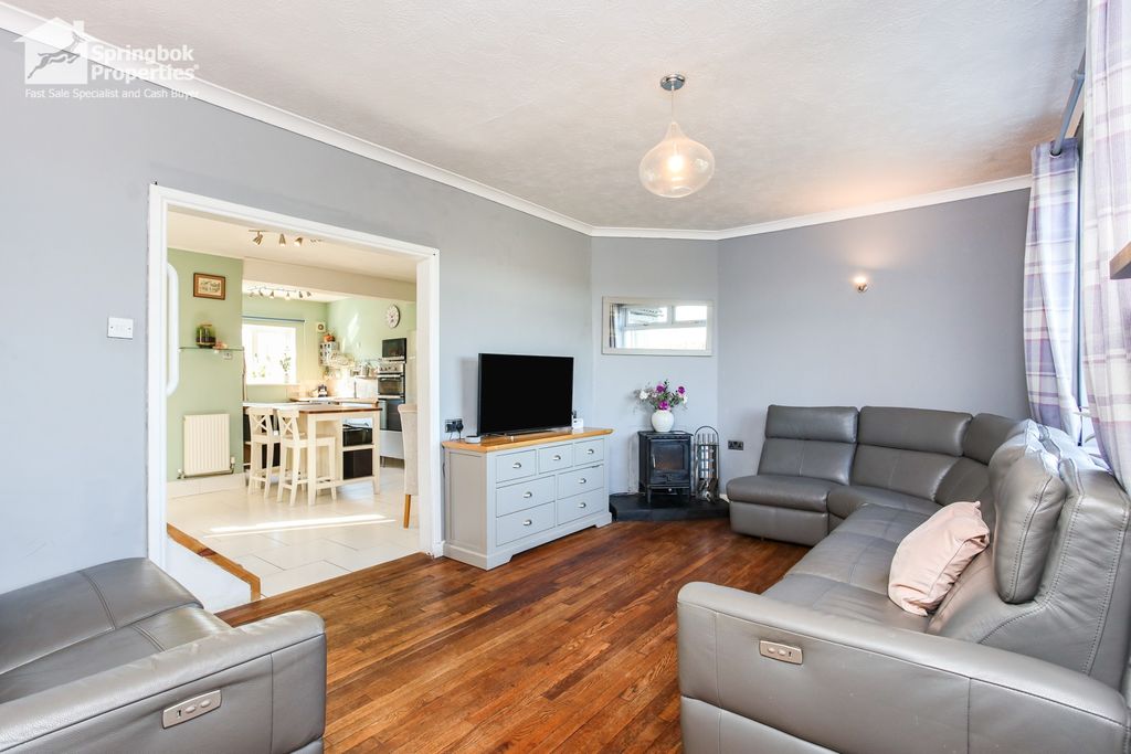 Property photo 2 of 18 Image 2