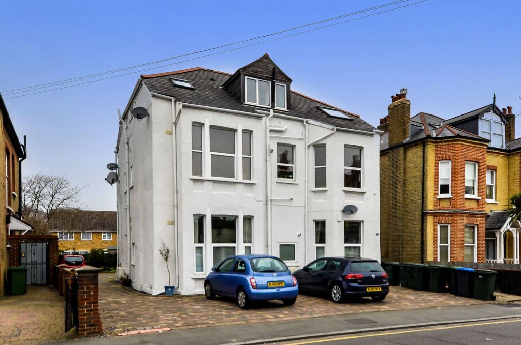 Property photo 2 of 6