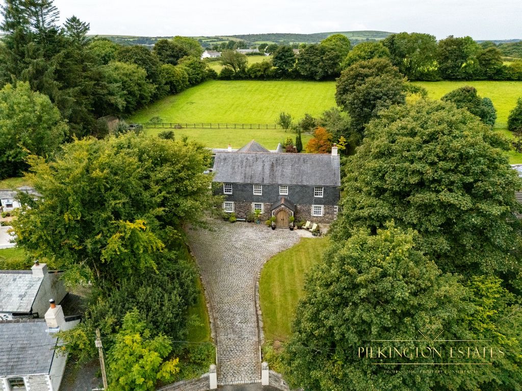 6 bed detached house for saleTreween, Launceston, Cornwall PL15
