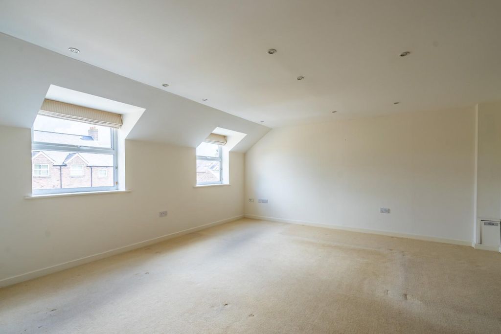 Property photo 2 of 14 Living Room